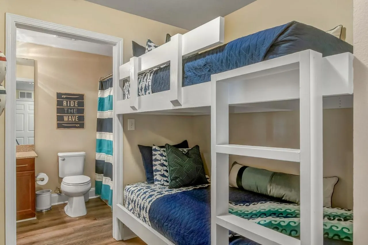 Laketown Wharf 834 Panama City Beach Holiday home